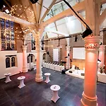 أن إتش كوليكشن باربيزون بالاس فندق