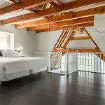 فندق أن إتش كوليكشن باربيزون بالاس 5*