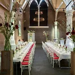 أن إتش كوليكشن باربيزون بالاس فندق 5*