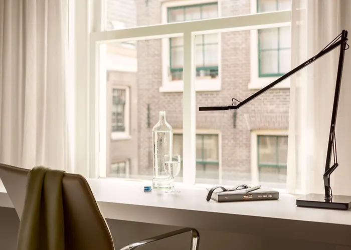 أن إتش كوليكشن باربيزون بالاس